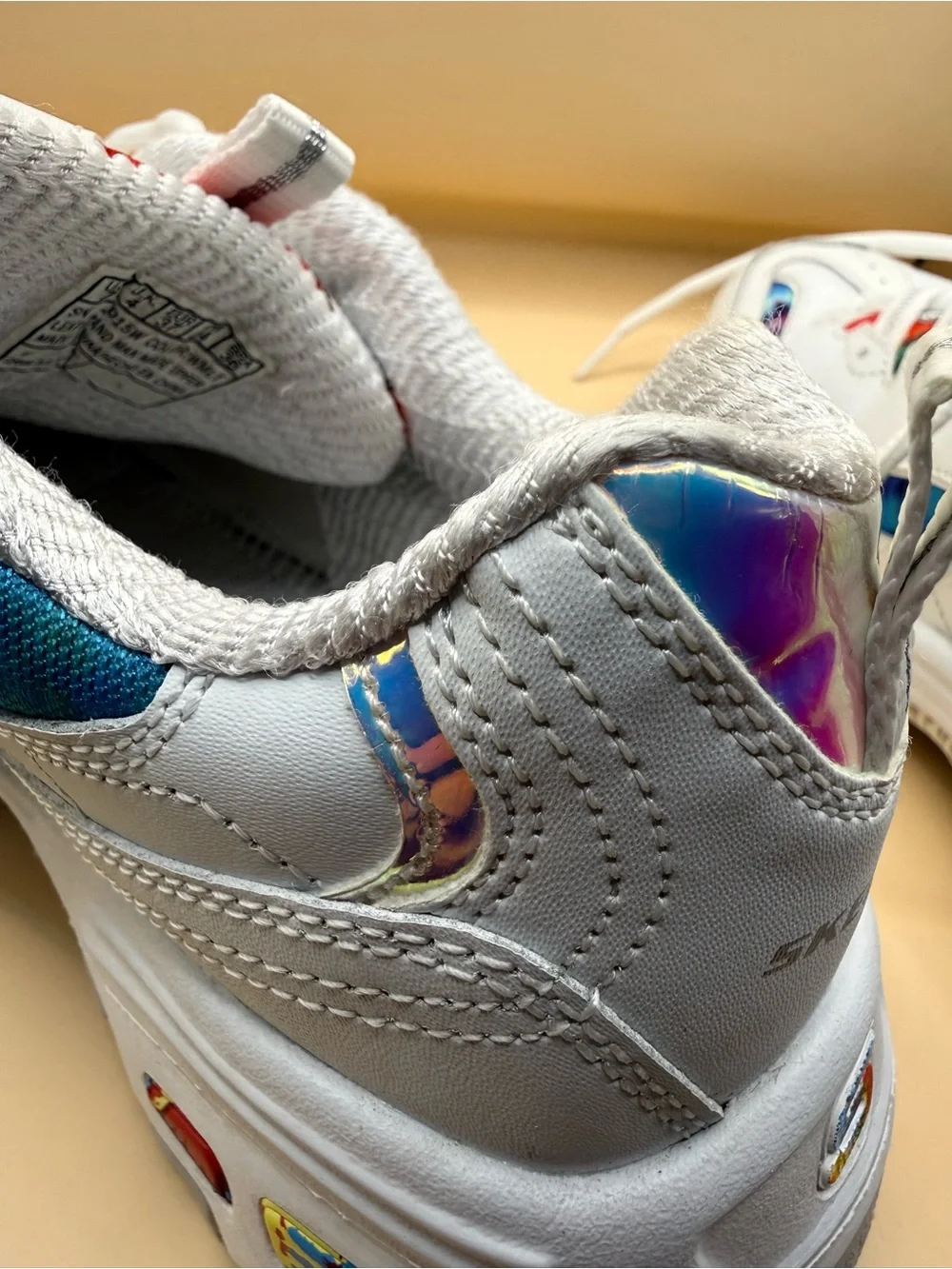 Skechers D'Lites Tie Dye WMLT White Rainbow Sneakers Size 7 - NO INSOLES